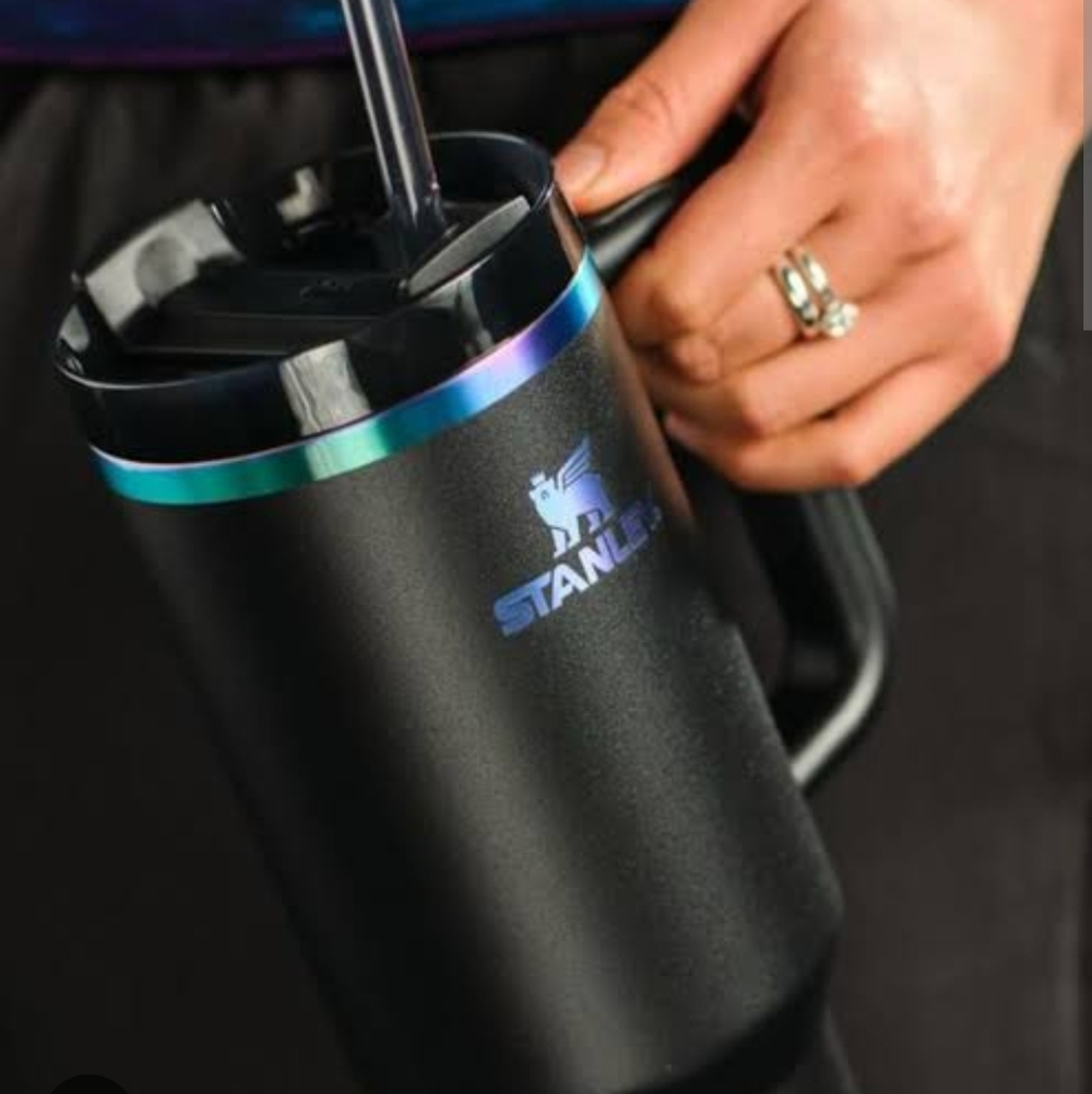 Stanley Flowstate Quencher H2.0 Tumbler Limited Edition Black Chroma Collection